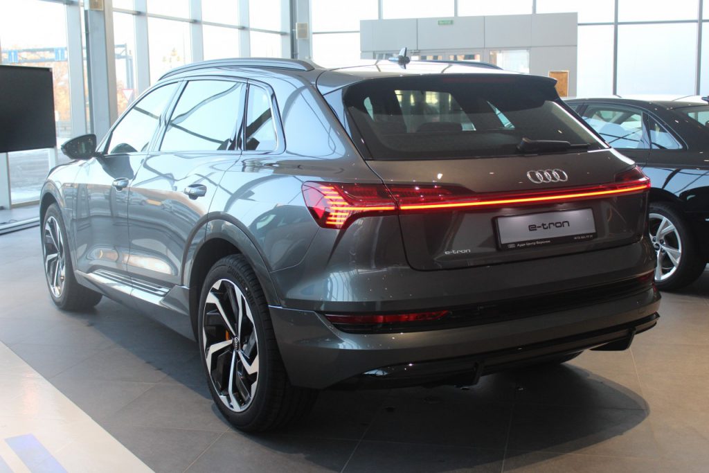 Audi e-tron, I